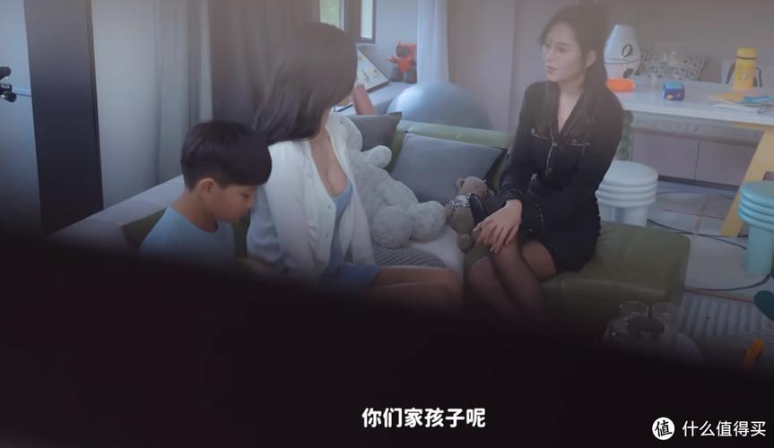 制服女友爱情与成长的交织旋律